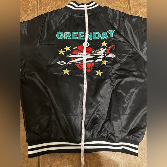 GREEN DAY Saviors Tour Official Merchandise Rare Satin Bomber Jacket Mens L - Picture 6 of 11